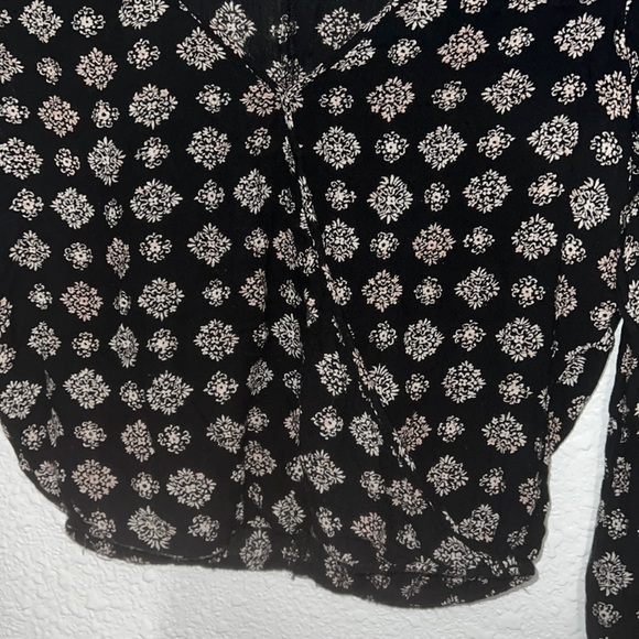 American Eagle surplice blouse - Picture 5 of 5